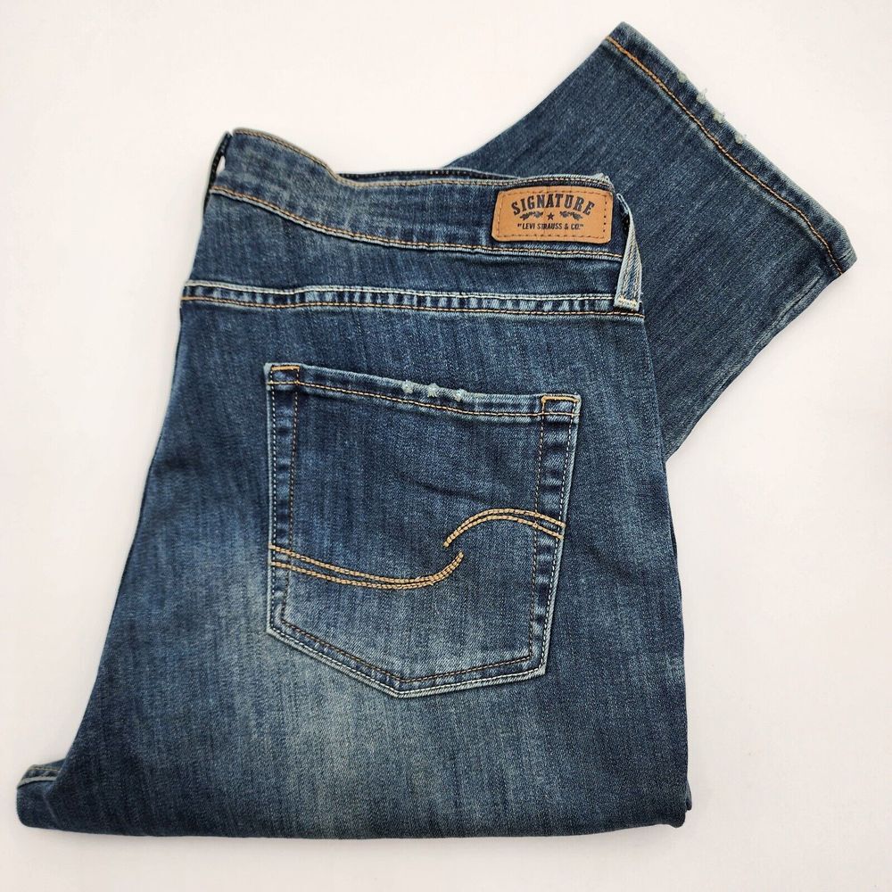 Signature By Levi Strauss Women Mid Rise Slim Cuffed Denim Blue Jeans READ